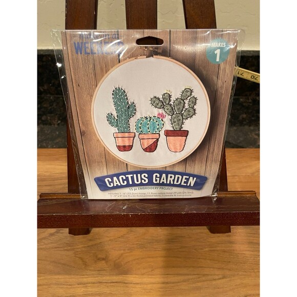 New Leisure Arts 49811 Embroidery Kit Maker 6" Cactus - Picture 2 of 4